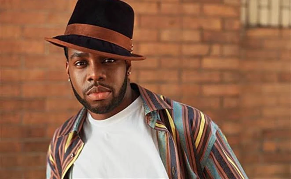 Dwele